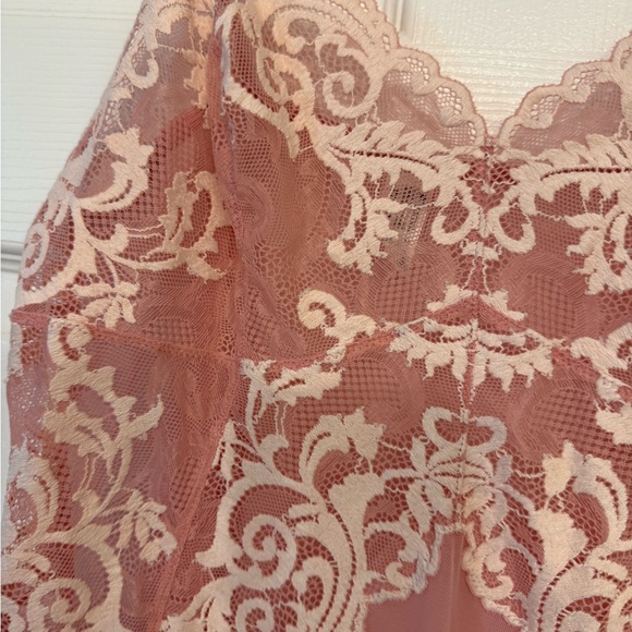 Wacoal Luxury Sleepwear Blush and Ivory Lace Chemise - Picture 3 of 6